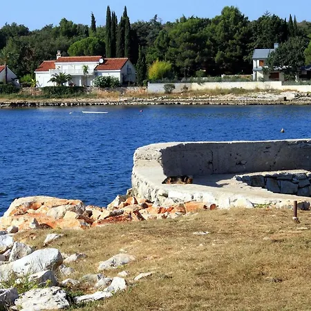 Apartment By The Sea Sveti Ivan, - 7002 Umag